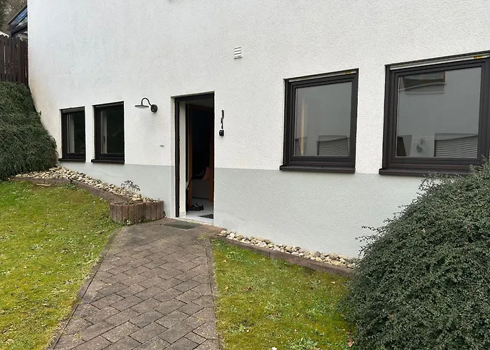 Modernes Ruhiges Apartment In Scheidt, Uni-Naehe